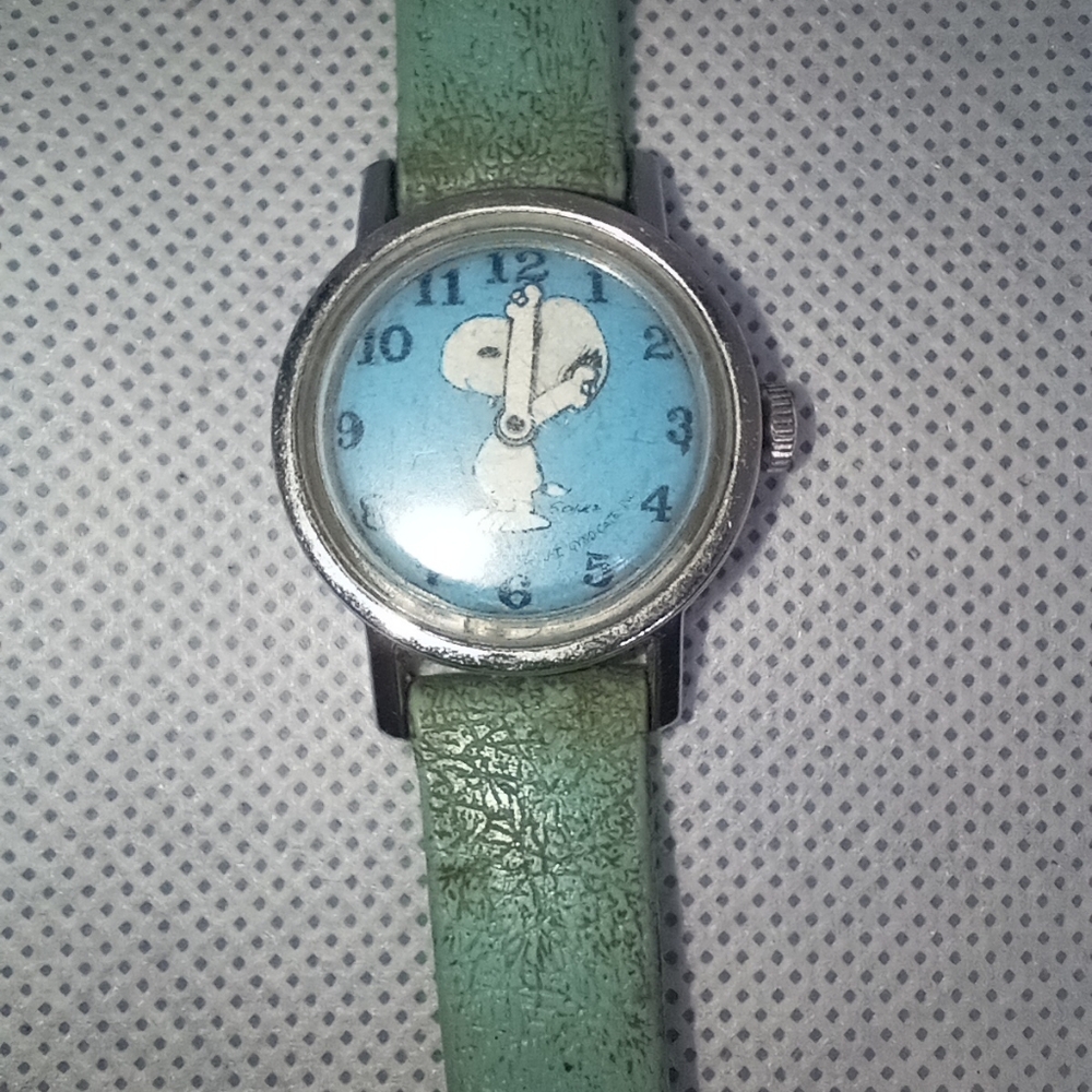 Snoopy watch